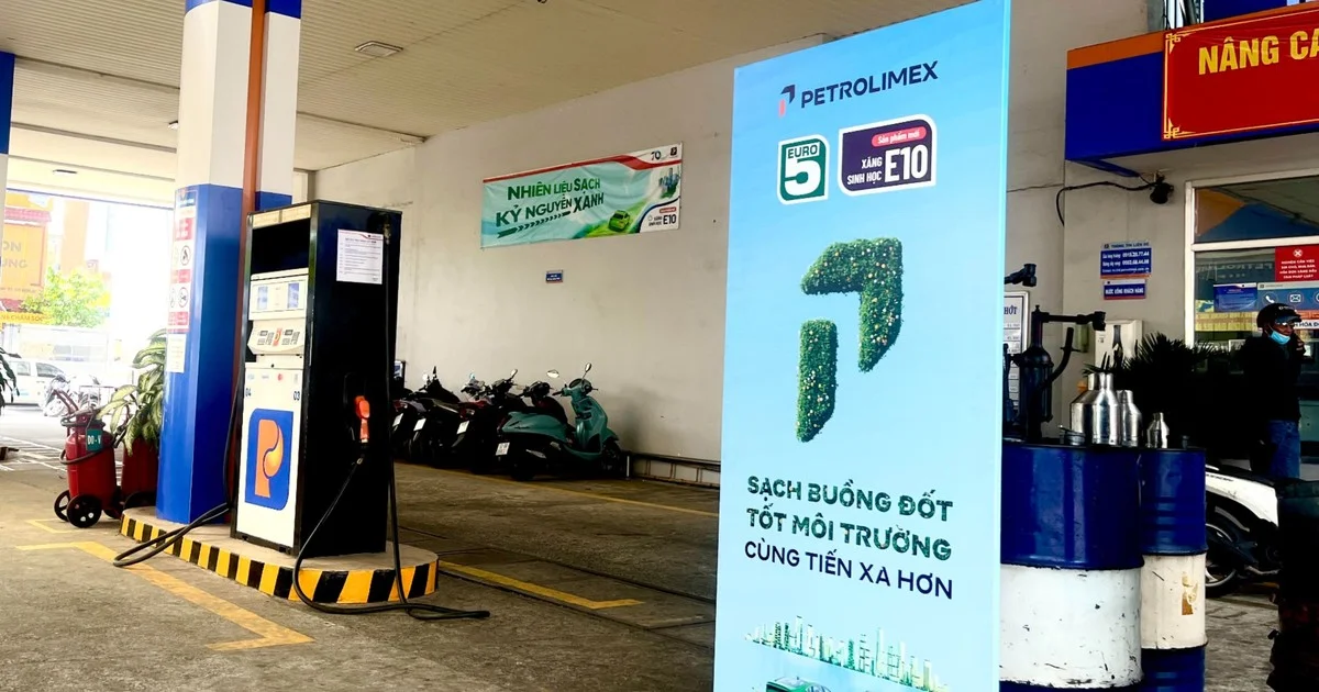 Từ câu chuyện xăng E10 phủ sóng toàn quốc: Nhìn về chiến lược chuyển dịch năng lượng và rủi ro chi phí vốn với dòng tiền hàng hóa