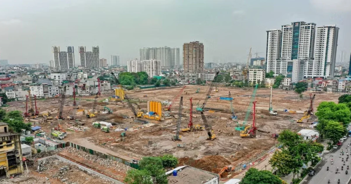 Luật Xây dựng 2025: Bỏ chứng chỉ năng lực, rút ngắn cấp phép xây dựng – Dòng tiền kỳ vọng về nhóm ngành hạ tầng và bất động sản?
