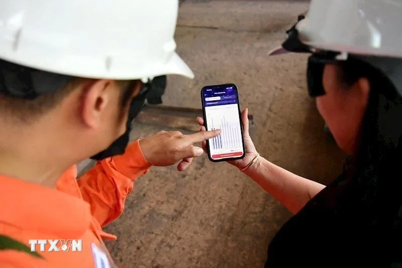 Từ kỷ lục phụ tải 58.100 MW đến bài toán an ninh năng lượng: Áp lực thanh khoản hệ thống và giải pháp điều tiết mùa Hè 2026