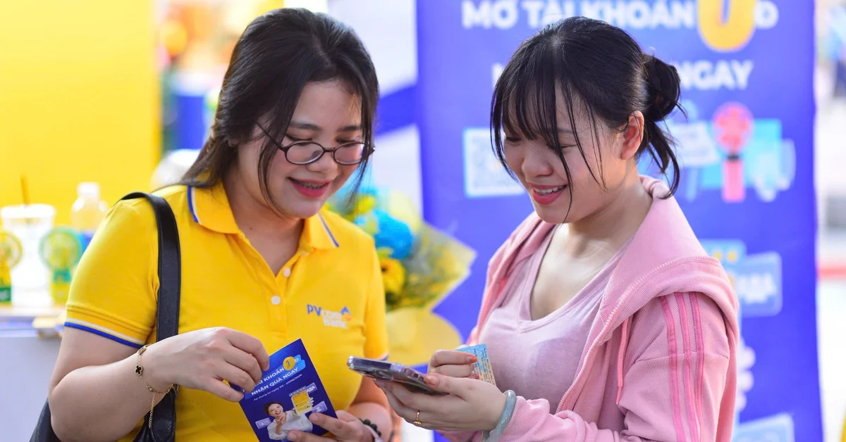 Từ thành tích 1.100 tài khoản mở mới của PVcomBank tại Lễ hội Tài chính số 2026: Nhìn về tốc độ số hóa và áp lực cạnh tranh chi phí vốn của ngân hàng bán lẻ