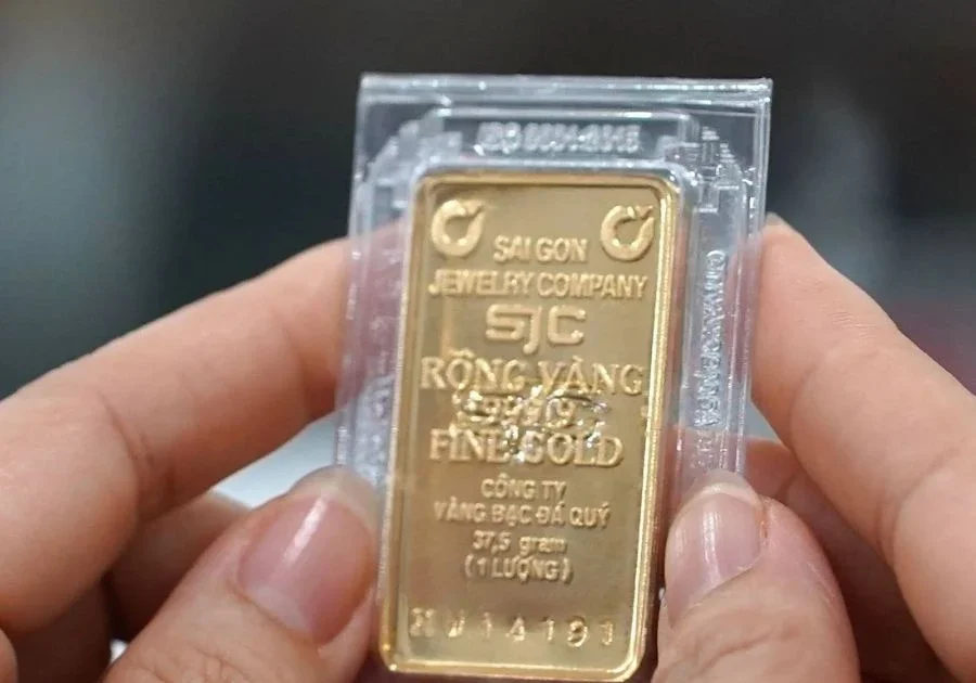 Giá vàng miếng SJC mất 33 triệu đồng/lượng từ đỉnh: Áp lực thanh khoản và tâm lý phòng thủ trên thị trường kim loại quý