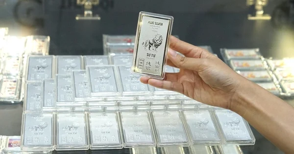 Giá bạc phục hồi kỹ thuật: Từ mức 63,4 USD/ounce bật lên 67,3 USD - Áp lực ngắn hạn vẫn hiện hữu