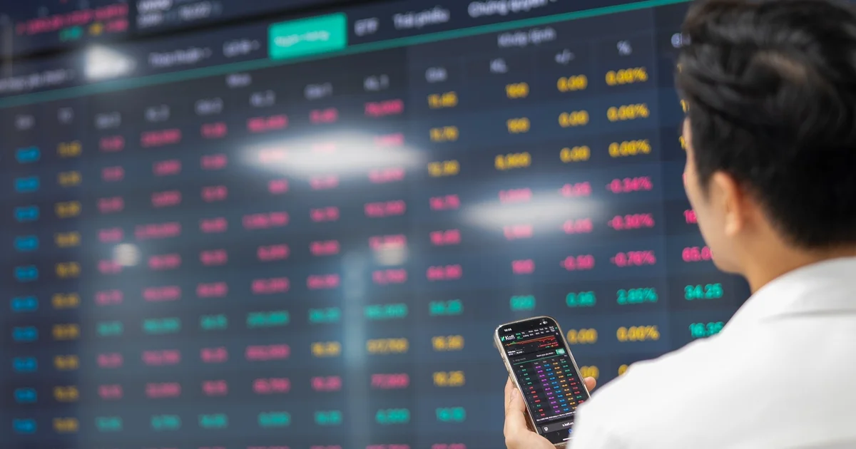 Bộ 3 cổ phiếu họ Vingroup kéo hơn 33 điểm cho VN-Index: Áp lực thanh khoản và tín hiệu phân hóa dòng tiền