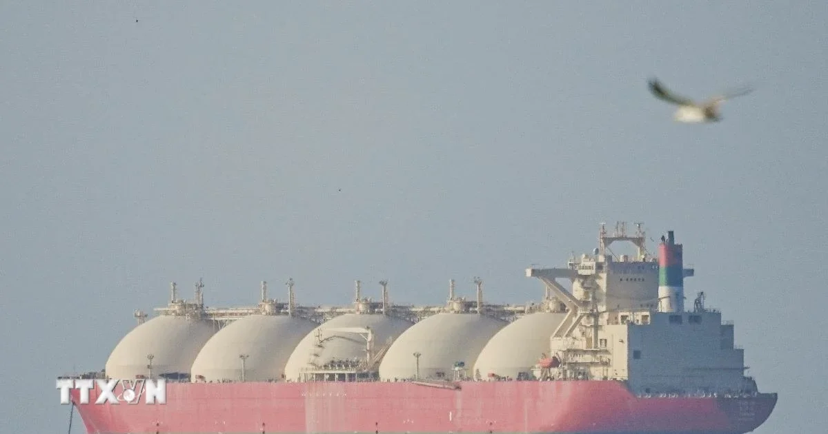 Eo biển Hormuz mở lại: 93 triệu thùng dầu mắc kẹt sắp được giải phóng và tác động lên thị trường năng lượng toàn cầu