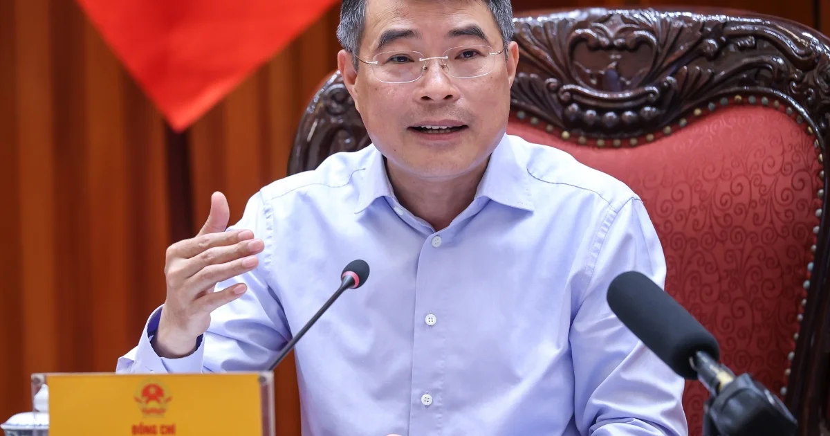Thủ tướng Lê Minh Hưng: Đẩy nhanh xây dựng sản phẩm chủ lực cho Trung tâm tài chính quốc tế – Áp lực cạnh tranh dòng vốn trong bối cảnh kinh tế toàn cầu biến động