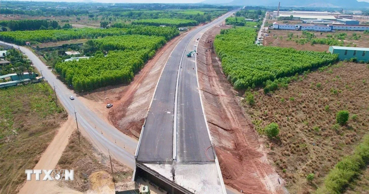 Giải ngân vốn đầu tư công Tp.HCM đạt 16,9%: Áp lực thanh khoản và bài toán hoàn thành mục tiêu 100%