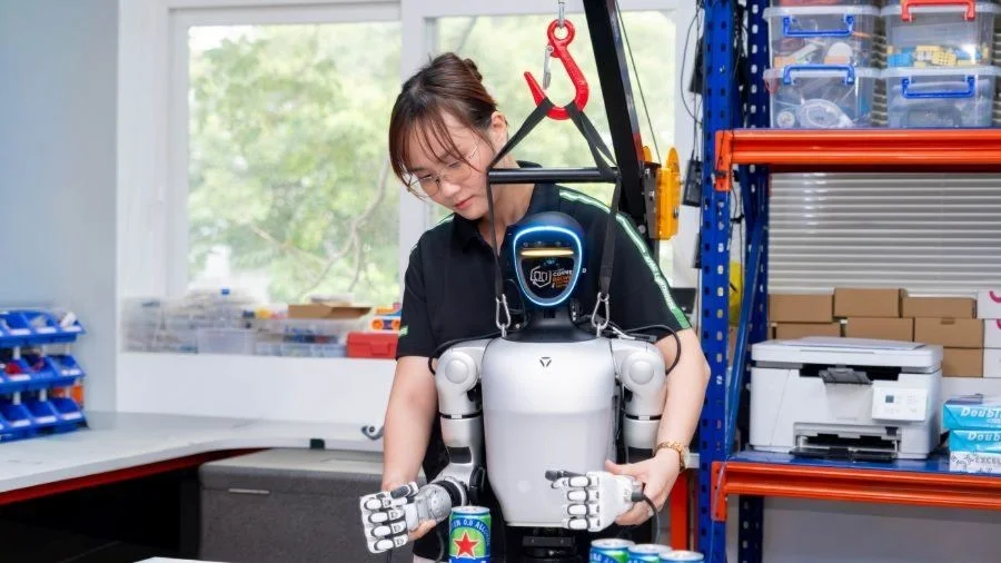 HEINEKEN Việt Nam và Bách Khoa đưa robot hình người vào sản xuất: Mảnh ghép trong chiến lược tự động hóa chuỗi giá trị