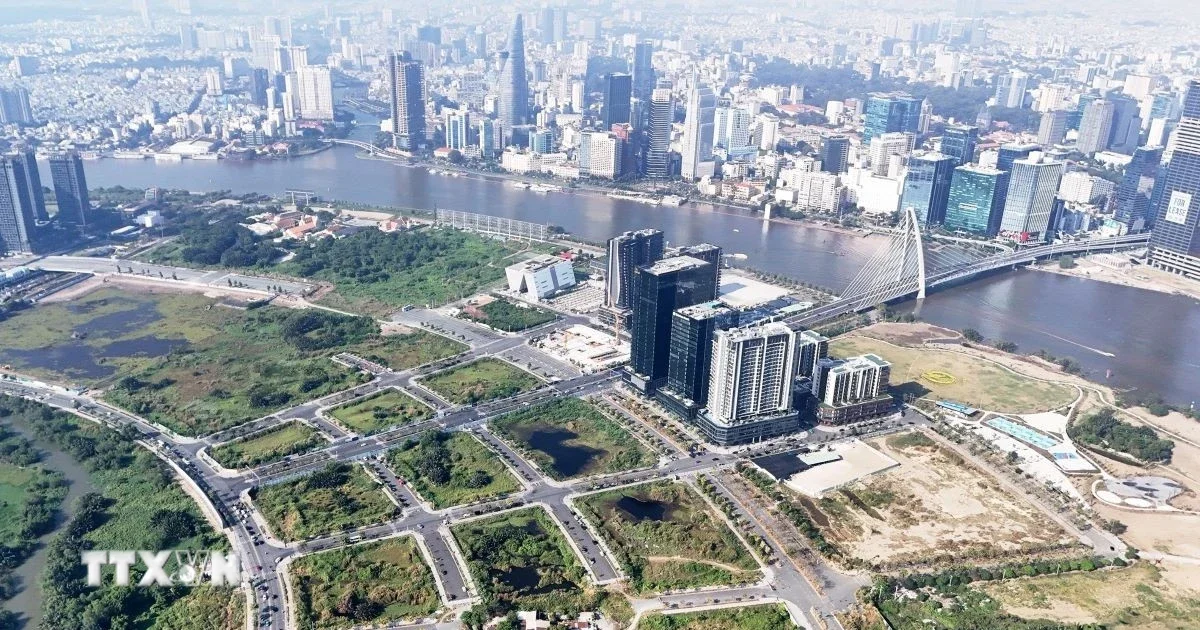 Từ khung pháp lý đất đai đặc thù: Tác động đến dòng tiền bất động sản và chi phí vốn