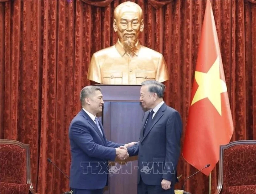 Từ cuộc gặp Tổng Bí thư, Chủ tịch nước Tô Lâm và Quyền Bộ trưởng Bộ Hải quân Hoa Kỳ Hùng Cao: Nhìn về tín hiệu hợp tác an ninh hàng hải và dòng vốn chiến lược