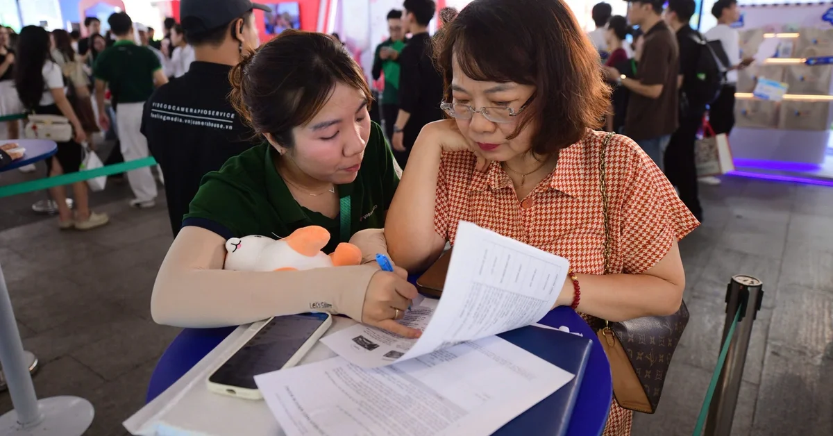 Ngân hàng hỗ trợ tiểu thương thu tiền qua thanh toán số: Động thái thúc đẩy tài chính toàn diện