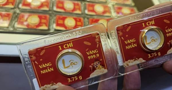 Từ đà giảm của vàng miếng SJC và vàng nhẫn: Áp lực từ đồng USD mạnh và kỳ vọng lãi suất
