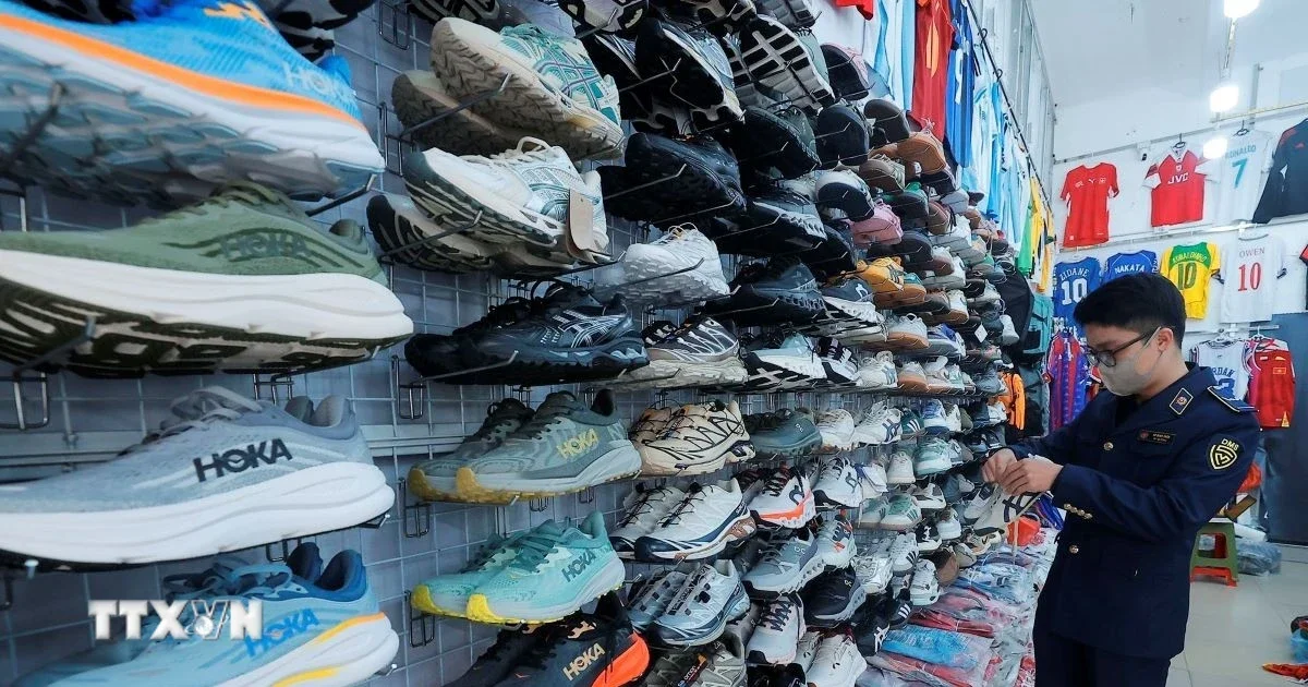 Hà Nội xử lý gần 3.000 vụ vi phạm thị trường trong 6 tháng đầu năm: Áp lực thanh khoản và rủi ro pháp lý đối với hệ thống phân phối