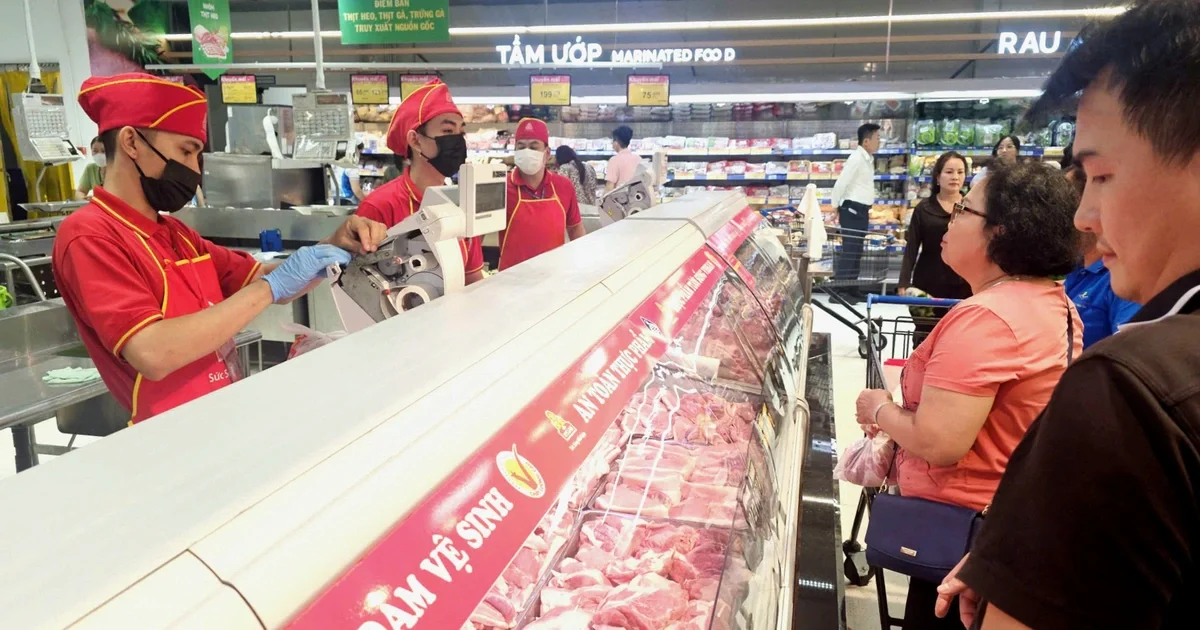 Giá thịt heo giảm, siêu thị tăng khuyến mãi: Áp lực cầu nội địa và tín hiệu từ dòng tiền hàng hóa