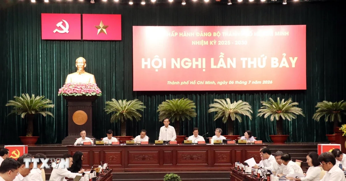 GRDP TP.HCM tăng 8,55% trong 6 tháng đầu năm 2026: Động lực từ thể chế và hạ tầng chiến lược