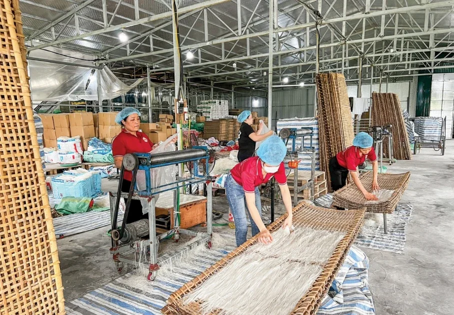 Từ mức tăng trưởng tín dụng chính sách 9,9%: Nhìn về áp lực thanh khoản và dòng vốn ưu đãi trong nền kinh tế