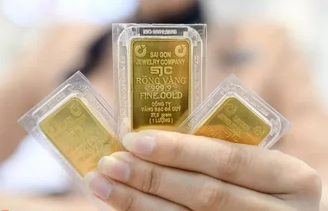 Giá vàng SJC chạm 147 triệu đồng: Chênh lệch với thế giới và áp lực tỷ giá từ dòng vốn ngoại tệ