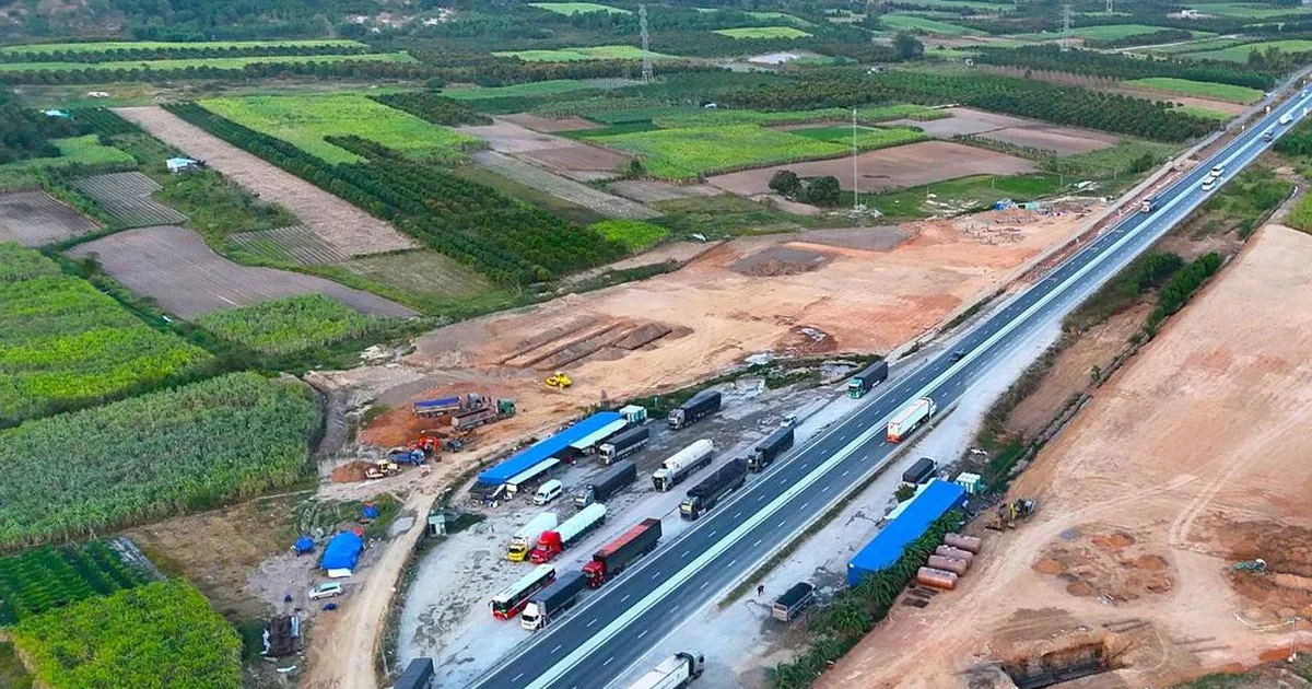 Bài học lớn từ việc 'cao tốc chờ trạm dừng nghỉ': Phân tích rủi ro thanh khoản và chính sách đầu tư hạ tầng