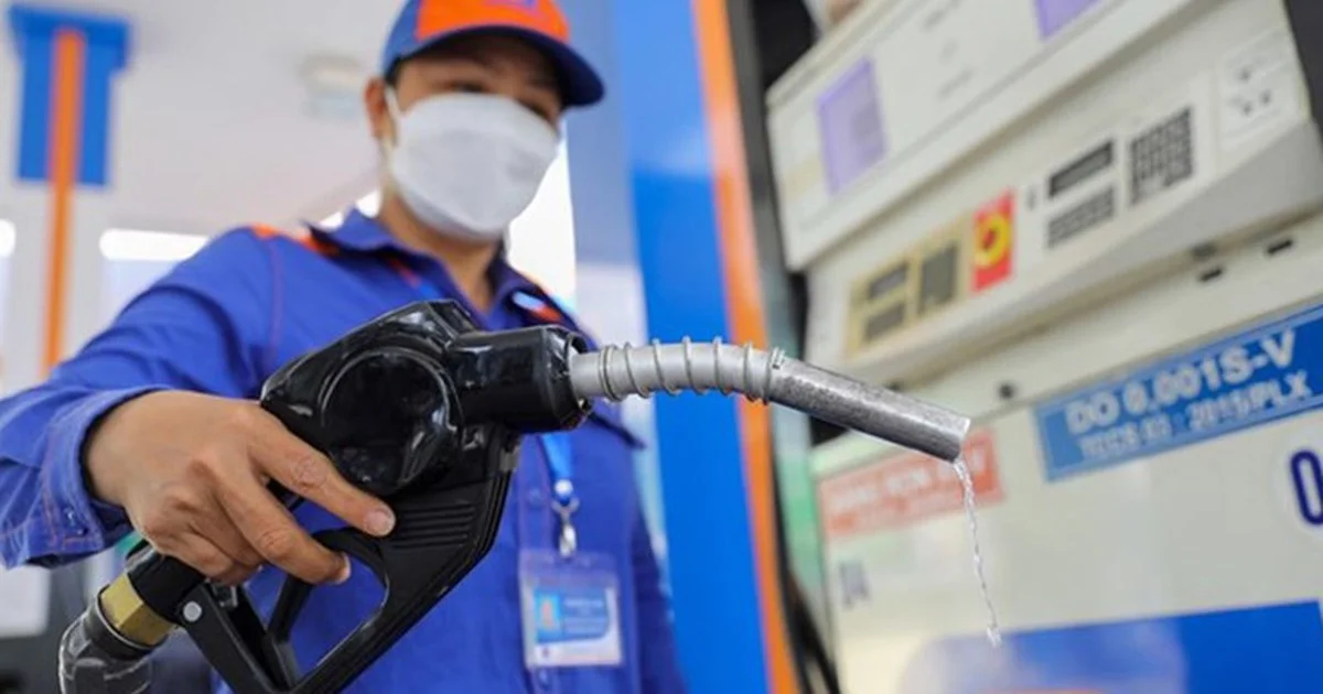 Từ câu chuyện chiết khấu thấp: Áp lực thanh khoản và rủi ro đứt gãy chuỗi cung ứng xăng dầu