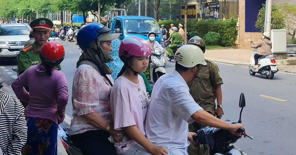 Từ vụ tiệm vàng Hồng Phúc tạm ngưng: Áp lực thanh khoản và tâm lý phòng thủ trên thị trường vàng