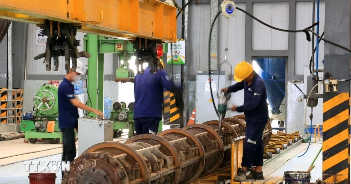 Từ khơi thông nguồn lực: Nhìn về áp lực cơ cấu và điểm nghẽn thể chế trong mục tiêu tăng trưởng GDP bình quân đầu người 8.500 USD vào 2030