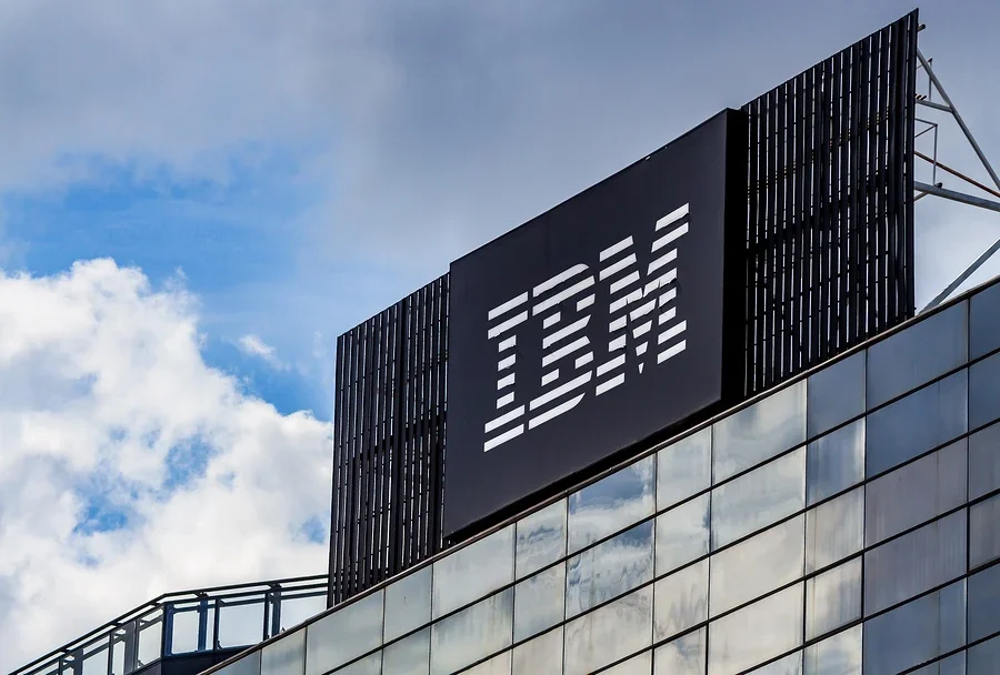 Từ cú sốc AI của IBM: Áp lực chuyển đổi trong dòng tiền công nghệ toàn cầu