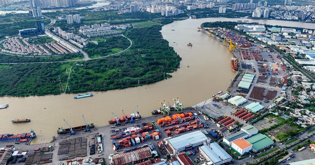 Di dời cảng biển TP.HCM: Tái cấu trúc không gian đô thị và hệ lụy dòng vốn bất động sản