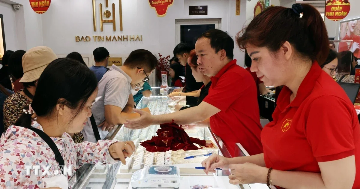 Giá vàng biến động mạnh: Ba lớp ảnh hưởng và những yếu tố cần quan tâm