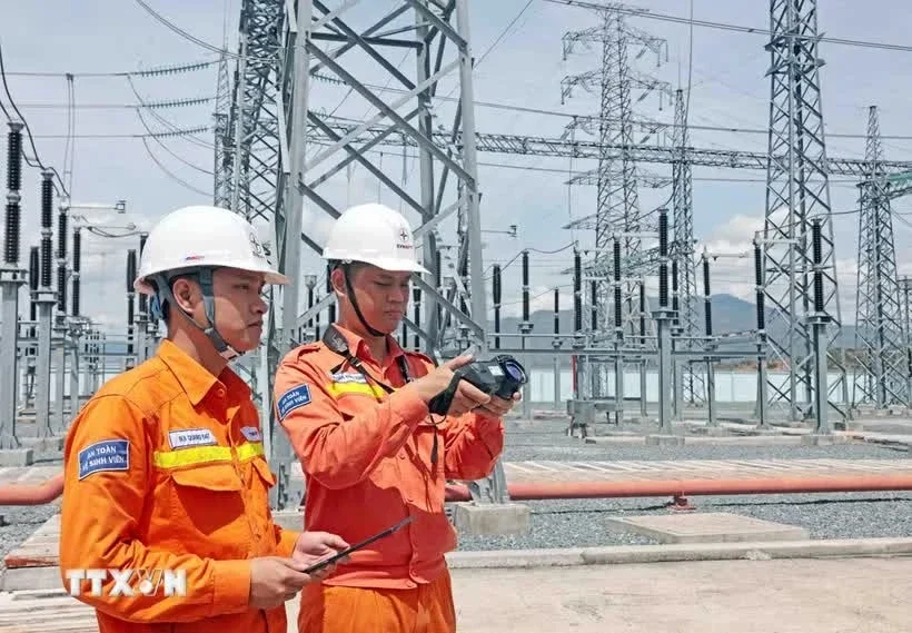 Áp lực cung ứng điện mùa nắng nóng 2026: Bài toán dự phòng hệ thống và tác động đến chi phí vận hành nền kinh tế