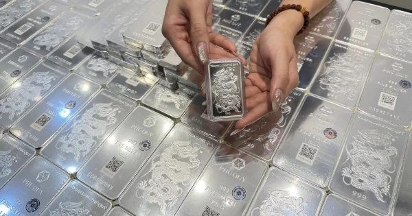 Giá bạc giảm hơn 20% trong tháng 6: Áp lực lãi suất Fed và kỳ vọng phục hồi tháng 7