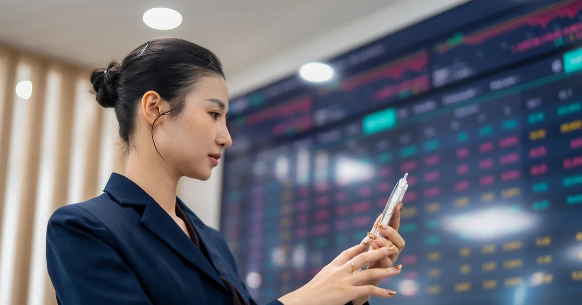 Chứng khoán 10-7: Sau phiên giảm 13 điểm, VN-Index hồi phục hay tiếp tục điều chỉnh?