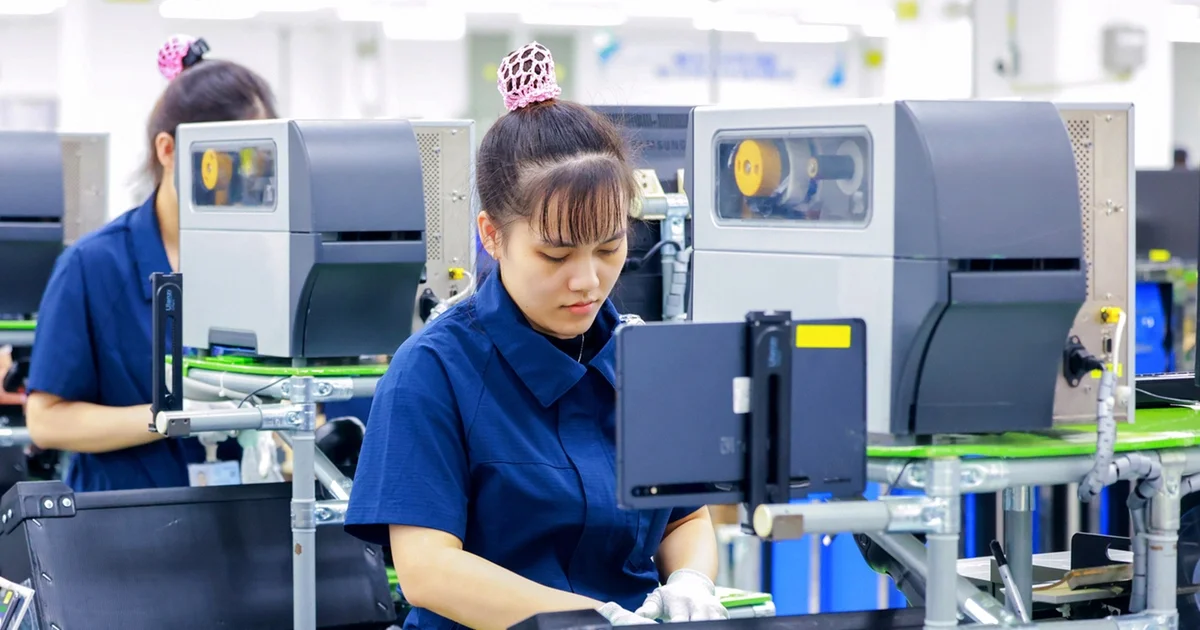 GDP nửa đầu năm 2026 tăng 8,18%: Áp lực lạm phát và nhập siêu gia tăng