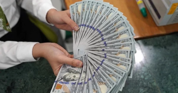 Tỷ giá USD ngày 18/7: DXY neo 100,75 điểm – Áp lực từ lạm phát Mỹ và căng thẳng địa chính trị