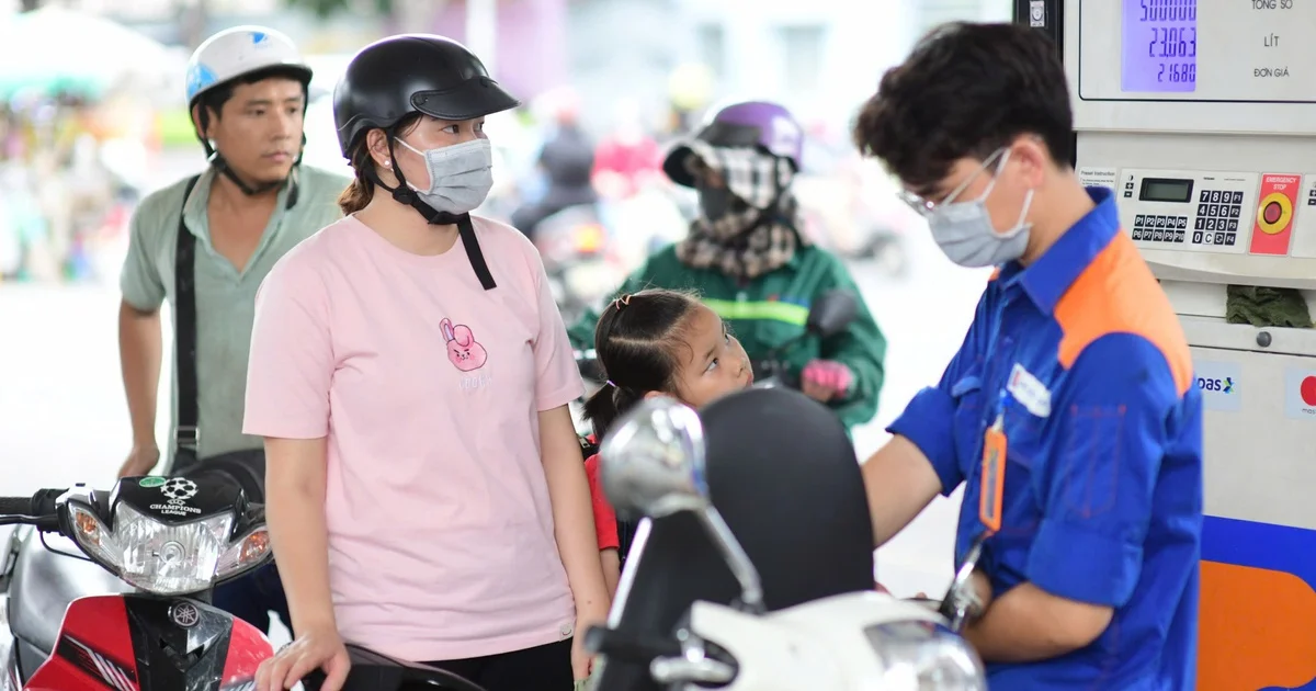 Từ đợt tăng giá xăng dầu ngày 16/7 nhìn về áp lực nguồn cung toàn cầu và chính sách bình ổn