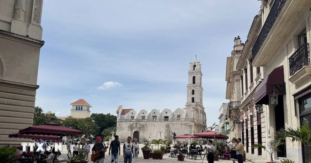 Ba chuỗi khách sạn Tây Ban Nha đồng loạt rút khỏi Cuba: Áp lực địa chính trị và rủi ro thanh khoản ngành du lịch