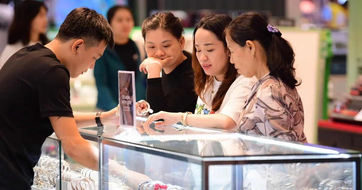 Từ phân loại thu nhập trung bình cao của WB: Góc nhìn về chi phí vốn và dòng vốn đầu tư vào Việt Nam