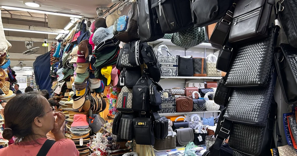 Từ tỷ lệ 84% người trẻ mua hàng giả: Nhìn về rủi ro niềm tin tiêu dùng và tác động đến dòng tiền thị trường