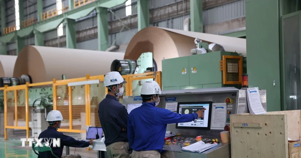 Quyết định 926/QĐ-TTg: Đòn bẩy vĩ mô cho doanh nghiệp chuyển đổi xanh và áp lực dòng vốn