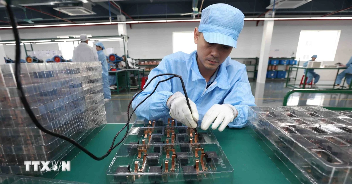 Từ cải cách thể chế và chuyển đổi số nhìn về động lực tăng trưởng kinh tế 6 tháng đầu năm 2026