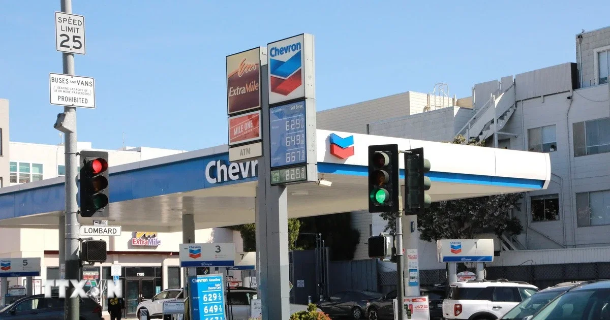 Lợi nhuận kỷ lục của Big Oil Mỹ: Sức ép chính trị và bài toán cơ cấu giá xăng